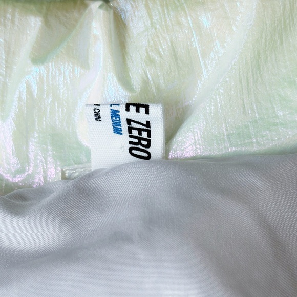 Double Zero Back To Me Chrome Puffer Jacket Coat Women’s Size M White Iridescent - Picture 7 of 12